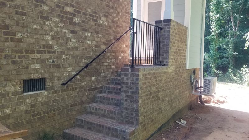 Iron with Wall Bracket